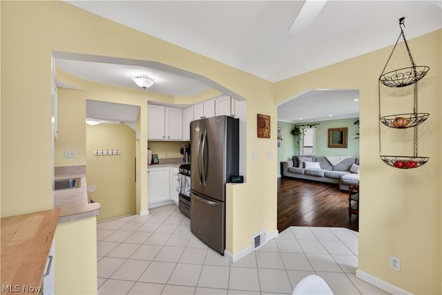 4103 Dawnshire Drive, Parma, OH 44134