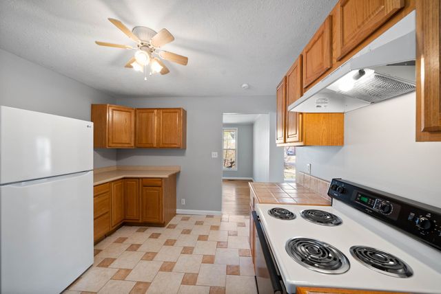 318 Verdun Dr, Clarksville, TN 37042
