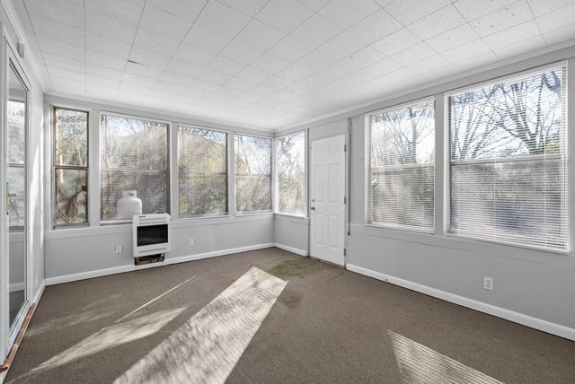 318 Verdun Dr, Clarksville, TN 37042