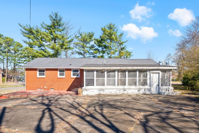 318 Verdun Dr, Clarksville, TN 37042