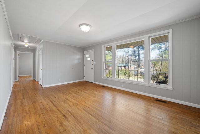 318 Verdun Dr, Clarksville, TN 37042