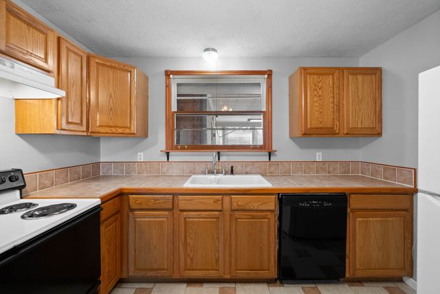 318 Verdun Dr, Clarksville, TN 37042