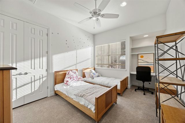 18500 Lakehead CIR, Point Venture, TX 78645