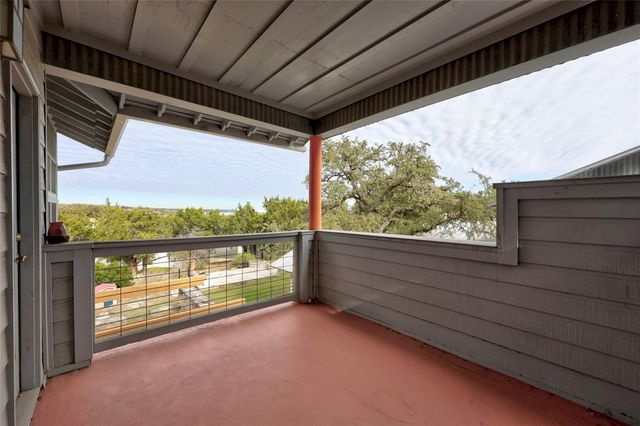 18500 Lakehead CIR, Point Venture, TX 78645