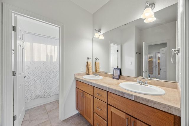 18500 Lakehead CIR, Point Venture, TX 78645