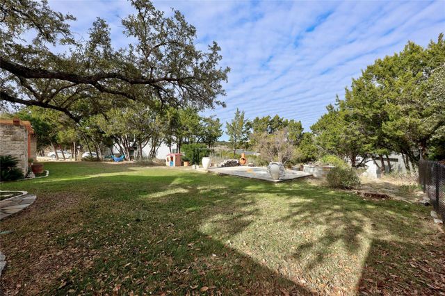 18500 Lakehead CIR, Point Venture, TX 78645