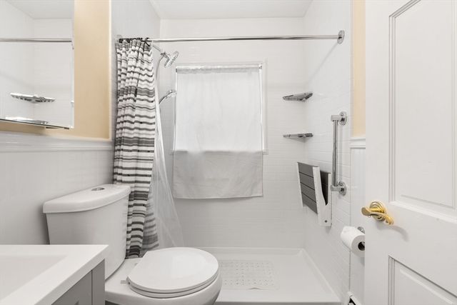 416 Belgrade Ave 25, Boston, MA 02132