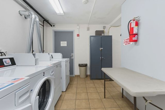 416 Belgrade Ave 25, Boston, MA 02132