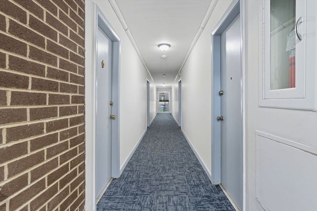 416 Belgrade Ave 25, Boston, MA 02132