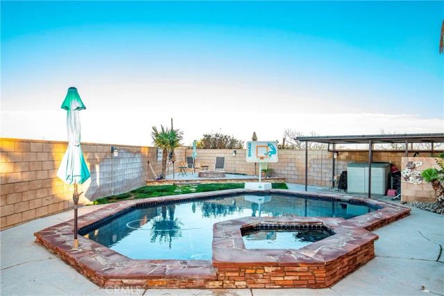 5727 W Avenue K2, Lancaster, CA 93536