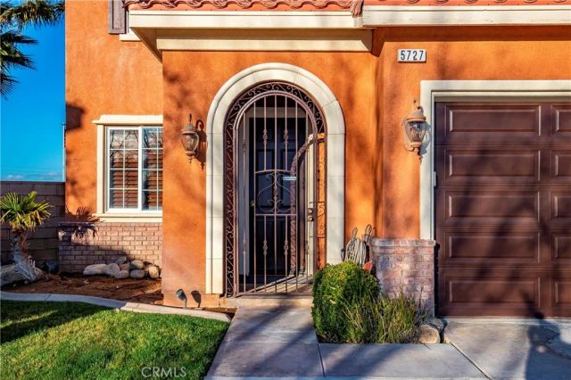 5727 W Avenue K2, Lancaster, CA 93536