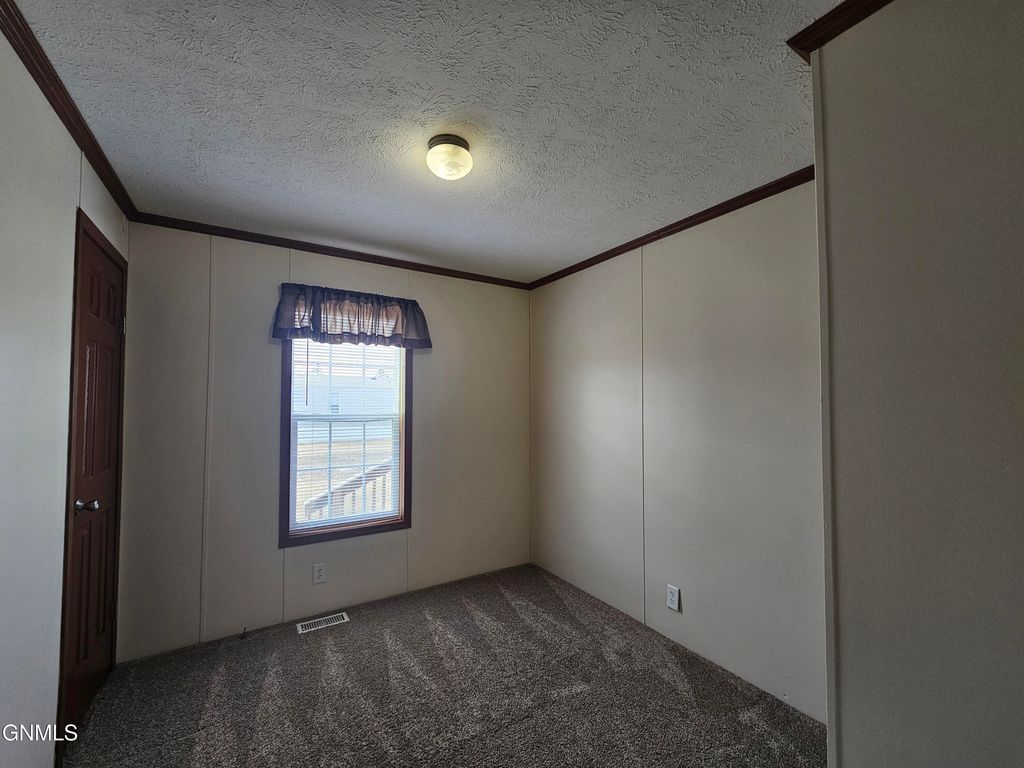 403 21st Street W, Williston, ND 58801 photo 14