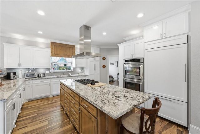 4434 Hillbrook Drive, Orange, TX 77632