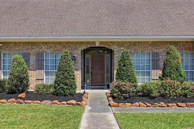 4434 Hillbrook Drive, Orange, TX 77632