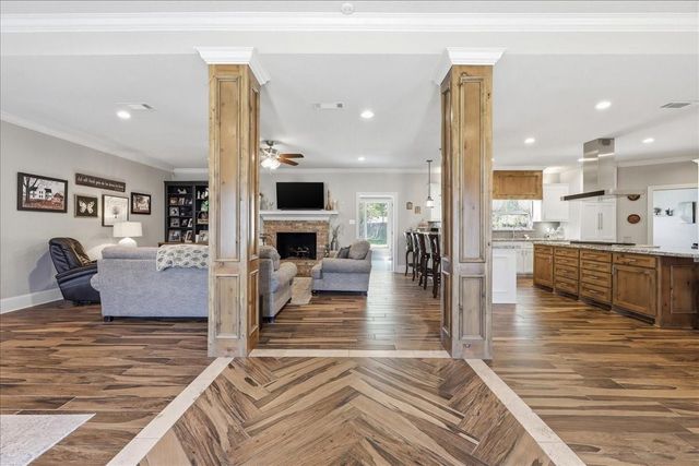 4434 Hillbrook Drive, Orange, TX 77632