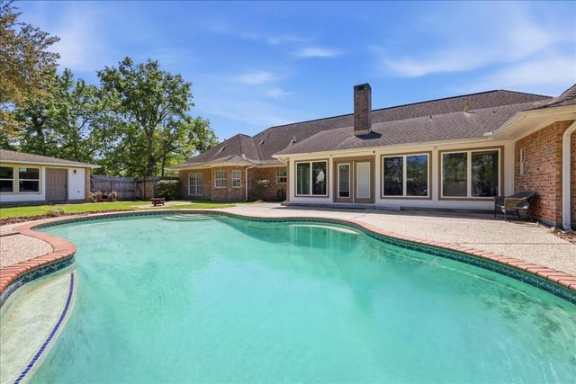 4434 Hillbrook Drive, Orange, TX 77632