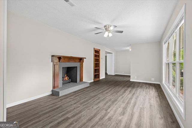 552 Dantzler Circle, Dalton, GA 30721