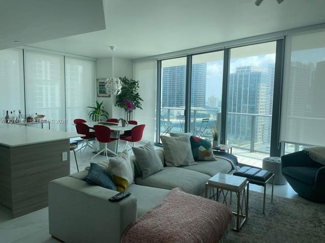 1300 S Miami Avenue 2501, Miami, FL 33130
