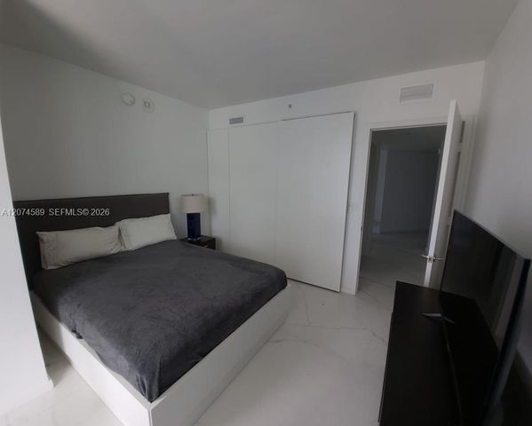 1300 S Miami Avenue 2501, Miami, FL 33130