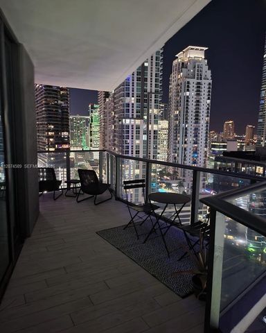 1300 S Miami Avenue 2501, Miami, FL 33130