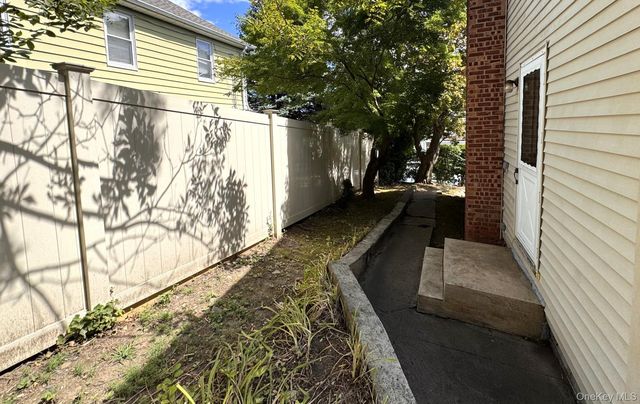 45 AKA 47 Portland Place, Yonkers, NY 10703