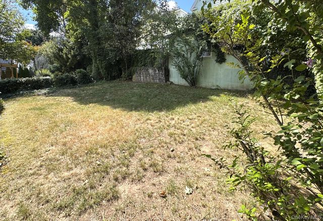 45 AKA 47 Portland Place, Yonkers, NY 10703