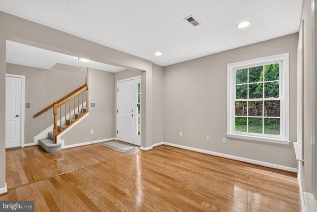47740 WARWICKSHIRE TER, Sterling, VA 20165
