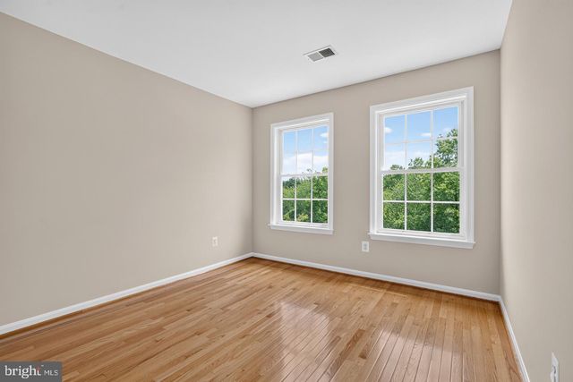 47740 WARWICKSHIRE TER, Sterling, VA 20165