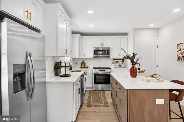 325 PLYMOUTH PL, Cherry Hill, NJ 08002