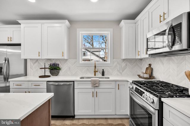 325 PLYMOUTH PL, Cherry Hill, NJ 08002