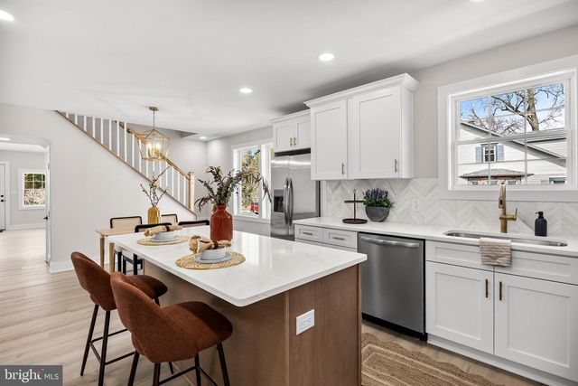 325 PLYMOUTH PL, Cherry Hill, NJ 08002