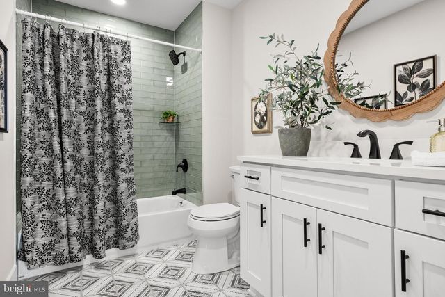 325 PLYMOUTH PL, Cherry Hill, NJ 08002