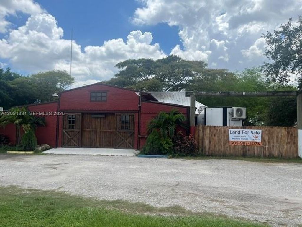 17480 SW 232nd Street, Miami, FL 33170