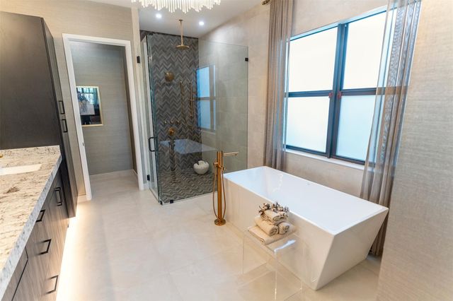 12668 Solana Bay Circle, Palm Beach Gardens, FL 33412