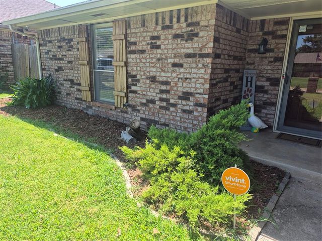 10448 Exter Avenue, Yukon, OK 73099