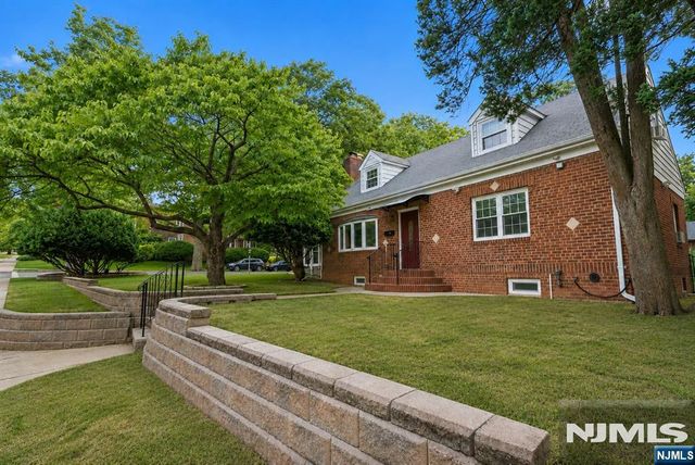 558 Broad Avenue, Leonia, NJ 07605