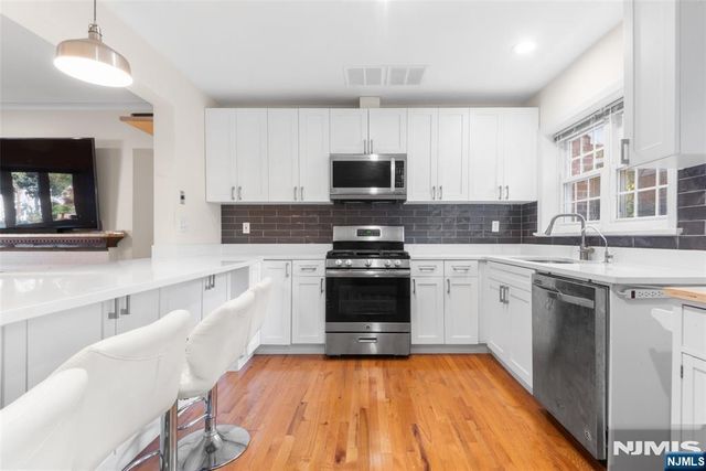 558 Broad Avenue, Leonia, NJ 07605