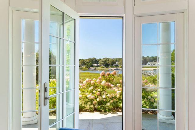 501 Eel River Road, Osterville, MA 02655
