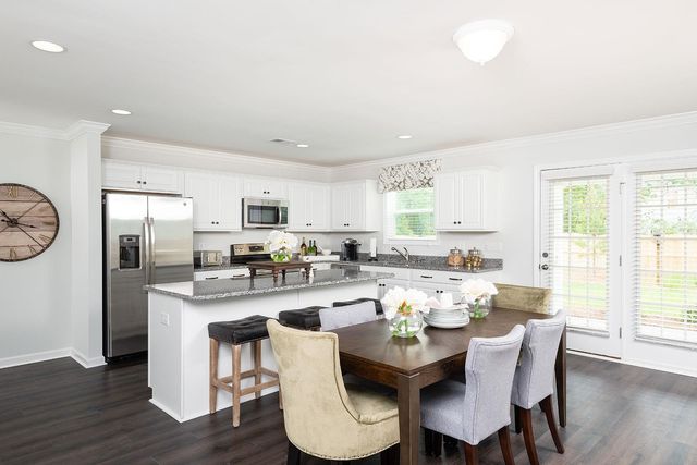 1133 Hainer Place Dr, Conway, SC 29526