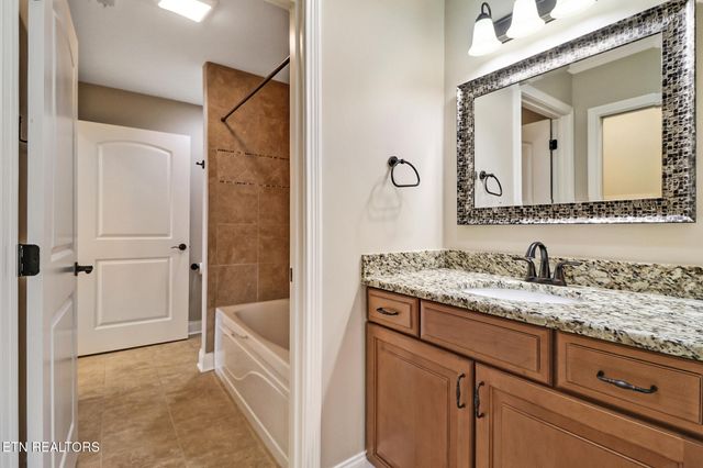 550 Stone Villa Lane, Knoxville, TN 37934