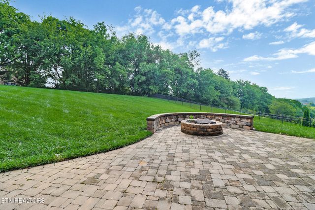550 Stone Villa Lane, Knoxville, TN 37934