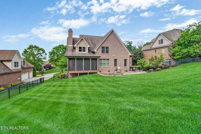 550 Stone Villa Lane, Knoxville, TN 37934