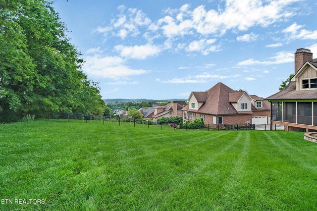 550 Stone Villa Lane, Knoxville, TN 37934