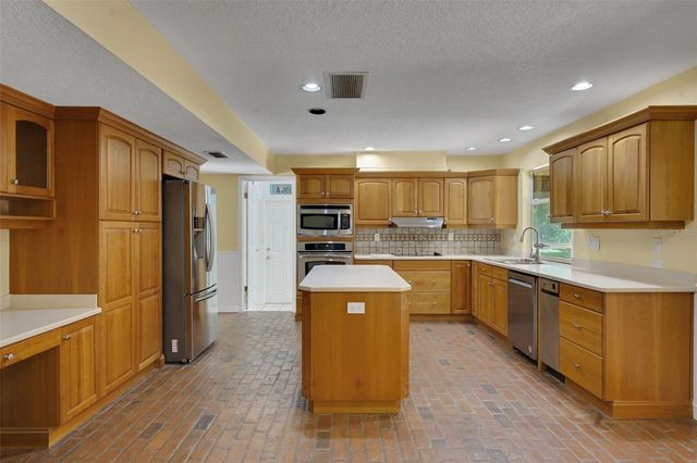 230 HUNTERS TRAIL, Longwood, FL 32779