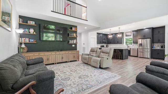 209 Tree Hill Ln, Lynchburg, TN 37352