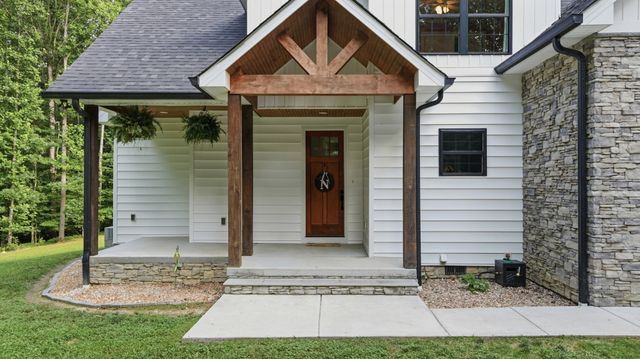 209 Tree Hill Ln, Lynchburg, TN 37352
