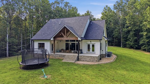 209 Tree Hill Ln, Lynchburg, TN 37352