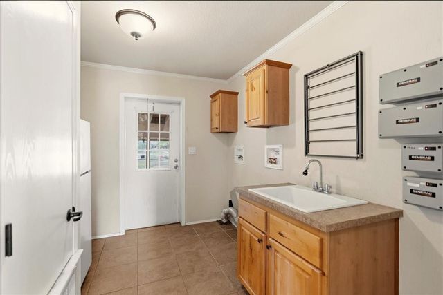 185 Trails End, Driftwood, TX 78620