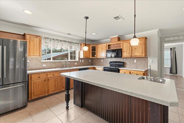 185 Trails End, Driftwood, TX 78620