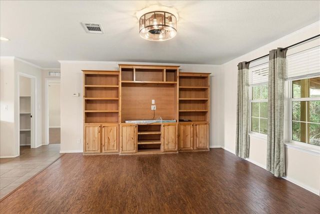 185 Trails End, Driftwood, TX 78620